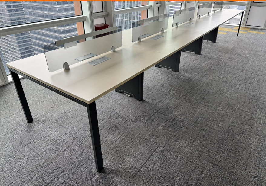 （没有黑色挡板）办公桌